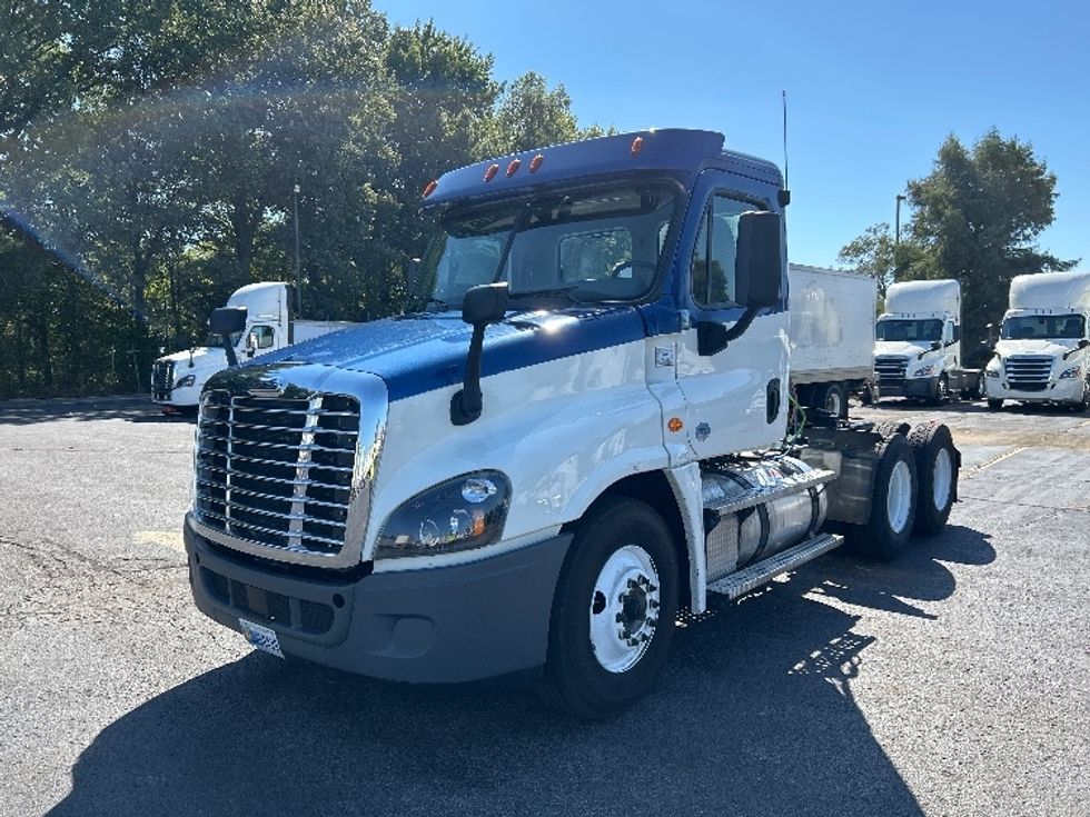 Day Cab Tractor-Heavy Duty Tractors-Freightliner-2020-Cascadia 12564ST-Memphis-TN-500,414\n\t\tmiles-$ 35,000 - Image 3