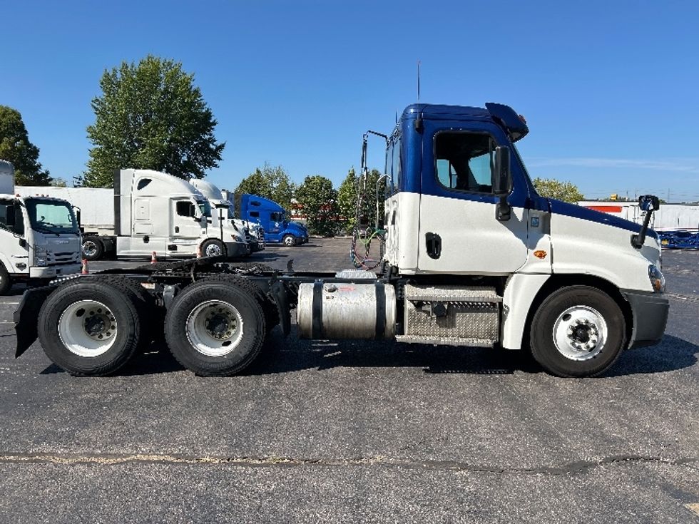 Day Cab Tractor-Heavy Duty Tractors-Freightliner-2020-Cascadia 12564ST-Memphis-TN-500,414\n\t\tmiles-$ 35,000 - Image 8