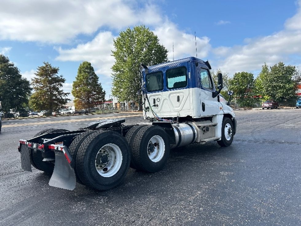 Day Cab Tractor-Heavy Duty Tractors-Freightliner-2020-Cascadia 12564ST-Memphis-TN-637,044\n\t\tmiles-$ 30,500 - Image 7