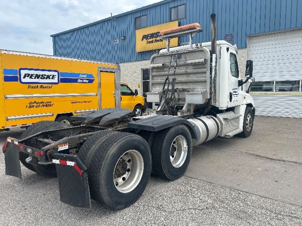 Day Cab Tractor-Heavy Duty Tractors-Freightliner-2020-Cascadia 12564ST-Middlefield-OH-193,318\n\t\tmiles-$ 50,500 - Image 7