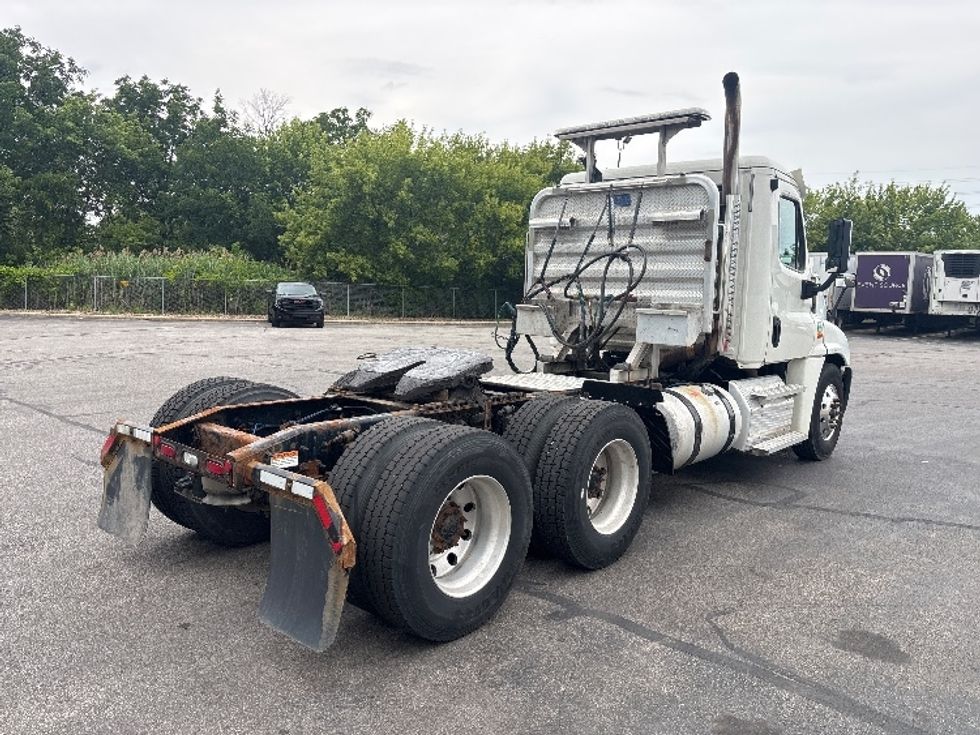 Day Cab Tractor-Heavy Duty Tractors-Freightliner-2020-Cascadia 12564ST-Middlefield-OH-307,536\n\t\tmiles-$ 54,500 - Image 7