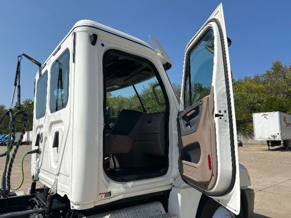 Day Cab Tractor-Heavy Duty Tractors-Freightliner-2020-Cascadia 12564ST-Nashville-TN-430,707\n\t\tmiles-$ 40,000 - Image 12