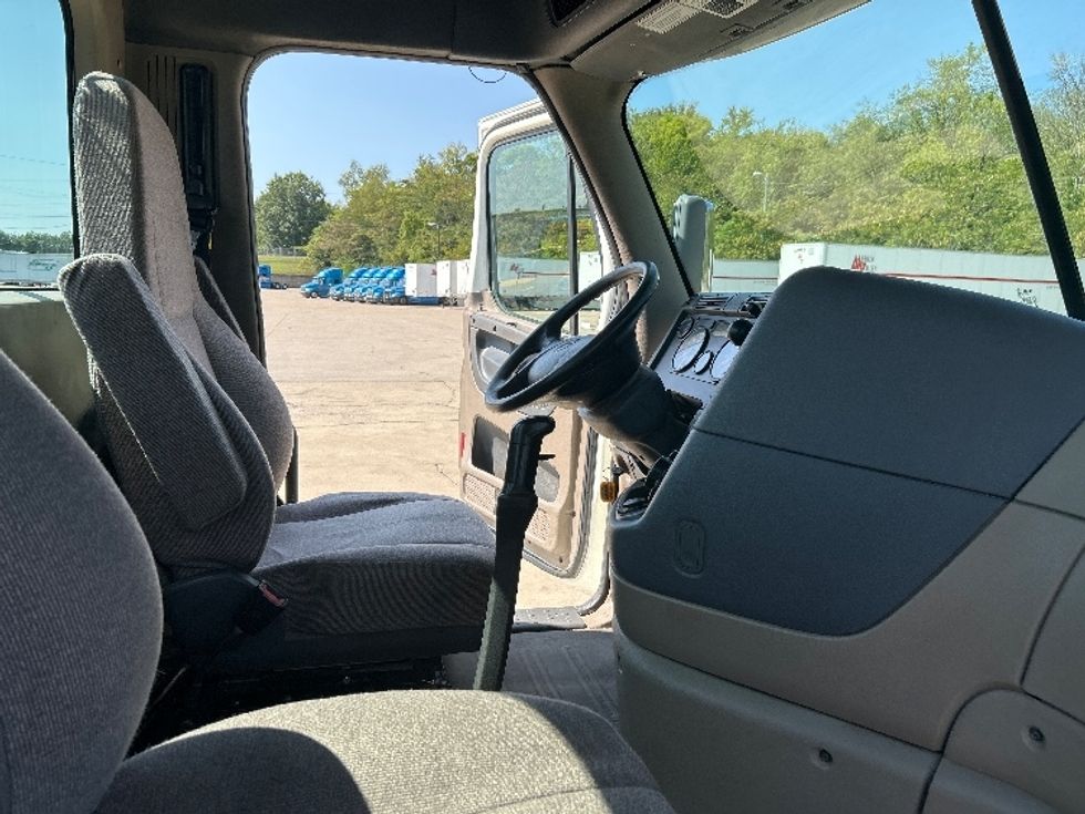 Day Cab Tractor-Heavy Duty Tractors-Freightliner-2020-Cascadia 12564ST-Nashville-TN-430,707\n\t\tmiles-$ 40,000 - Image 14