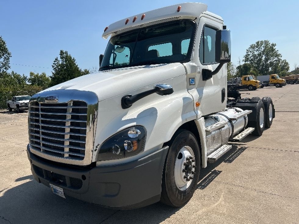 Day Cab Tractor-Heavy Duty Tractors-Freightliner-2020-Cascadia 12564ST-Nashville-TN-430,707\n\t\tmiles-$ 40,000 - Image 3