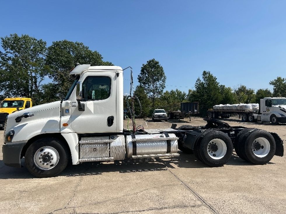Day Cab Tractor-Heavy Duty Tractors-Freightliner-2020-Cascadia 12564ST-Nashville-TN-430,707\n\t\tmiles-$ 40,000 - Image 4
