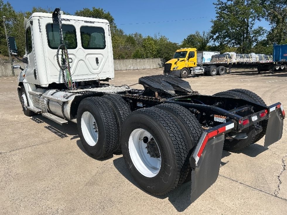 Day Cab Tractor-Heavy Duty Tractors-Freightliner-2020-Cascadia 12564ST-Nashville-TN-430,707\n\t\tmiles-$ 40,000 - Image 5