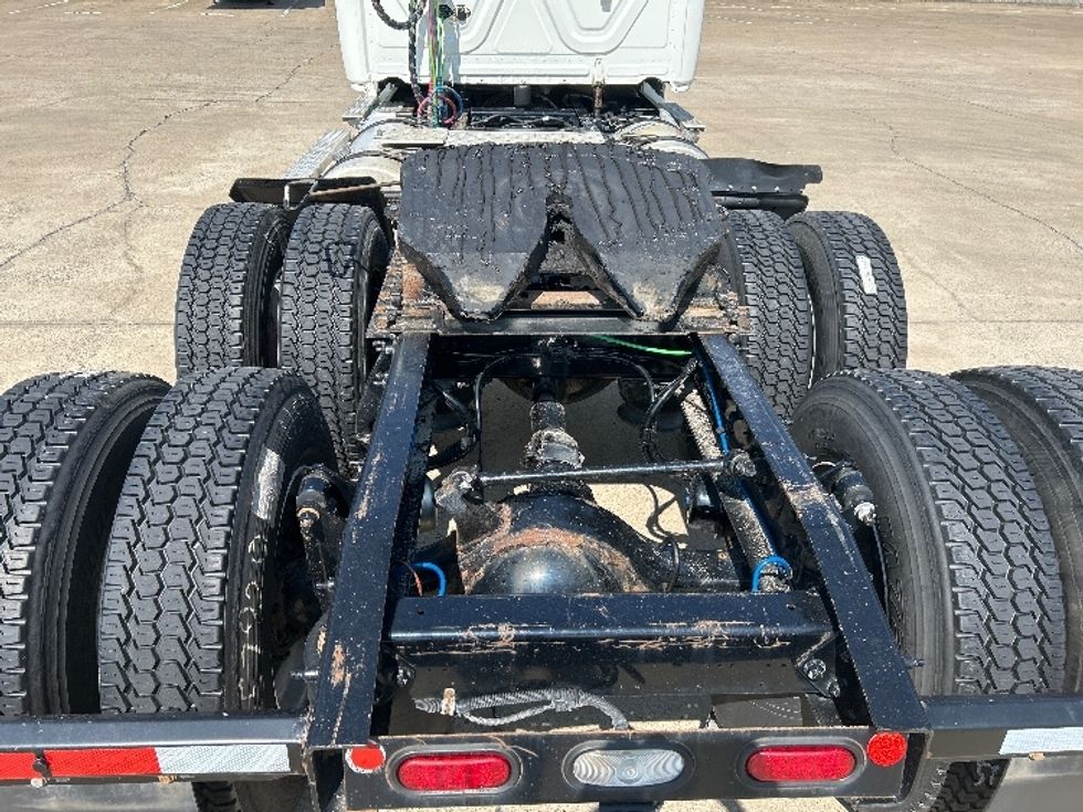 Day Cab Tractor-Heavy Duty Tractors-Freightliner-2020-Cascadia 12564ST-Nashville-TN-430,707\n\t\tmiles-$ 40,000 - Image 6