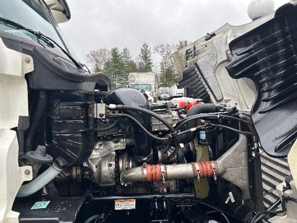 Day Cab Tractor-Heavy Duty Tractors-Freightliner-2020-Cascadia 12564ST-Norton-MA-459,621\n\t\tmiles-$ 42,000 - Image 15