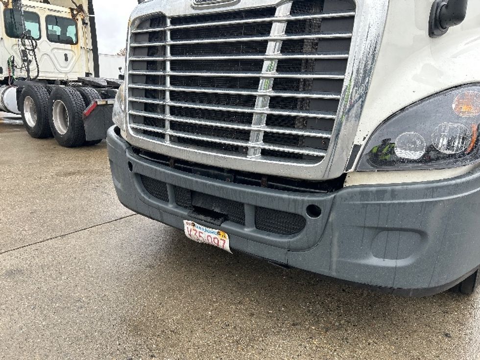 Day Cab Tractor-Heavy Duty Tractors-Freightliner-2020-Cascadia 12564ST-Norton-MA-459,621\n\t\tmiles-$ 42,000 - Image 19