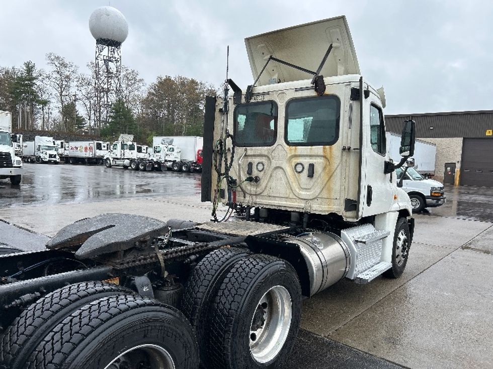 Day Cab Tractor-Heavy Duty Tractors-Freightliner-2020-Cascadia 12564ST-Norton-MA-459,621\n\t\tmiles-$ 42,000 - Image 7