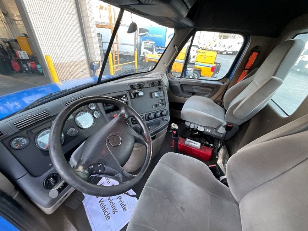 Day Cab Tractor-Heavy Duty Tractors-Freightliner-2020-Cascadia 12564ST-Ocala-FL-465,699\n\t\tmiles-$ 48,000 - Image 10