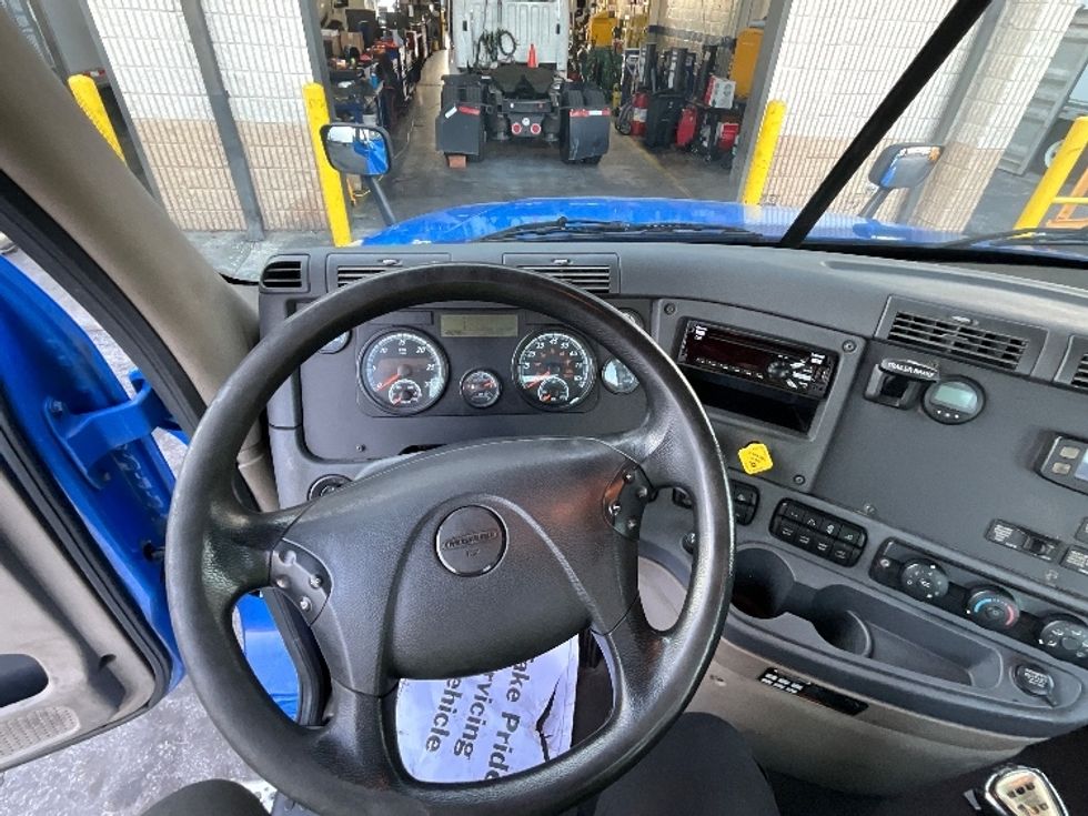 Day Cab Tractor-Heavy Duty Tractors-Freightliner-2020-Cascadia 12564ST-Ocala-FL-465,699\n\t\tmiles-$ 48,000 - Image 11