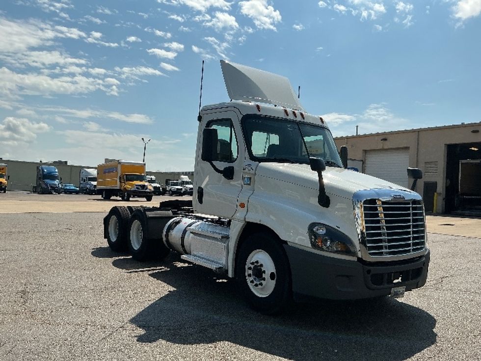 Day Cab Tractor-Heavy Duty Tractors-Freightliner-2020-Cascadia 12564ST-Olive Branch-MS-317,896\n\t\tmiles-$ 56,250 - Image 1