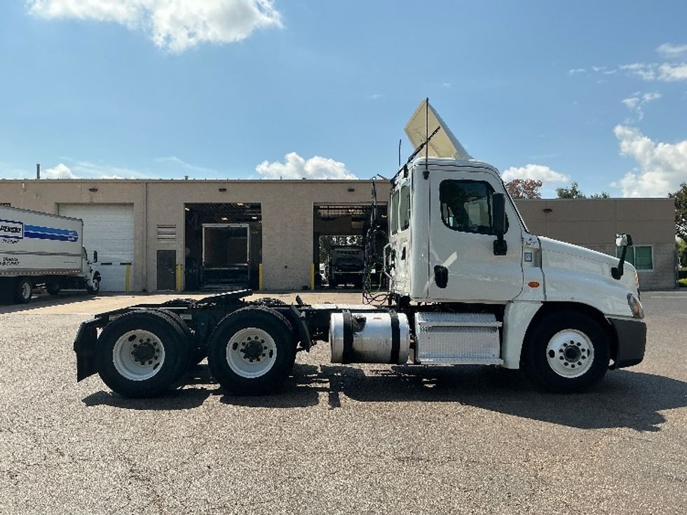 Day Cab Tractor-Heavy Duty Tractors-Freightliner-2020-Cascadia 12564ST-Olive Branch-MS-317,896\n\t\tmiles-$ 56,250 - Image 8