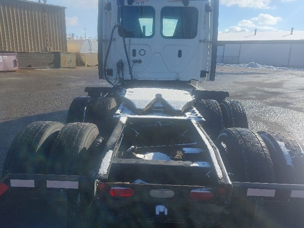 Day Cab Tractor-Heavy Duty Tractors-Freightliner-2020-Cascadia 12564ST-Port Huron-MI-334,370\n\t\tmiles-$ 43,000 - Image 6