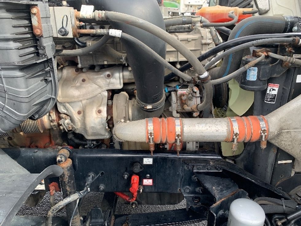 Day Cab Tractor-Heavy Duty Tractors-Freightliner-2020-Cascadia 12564ST-Pottsville-PA-390,102\n\t\tmiles-$ 42,750 - Image 15