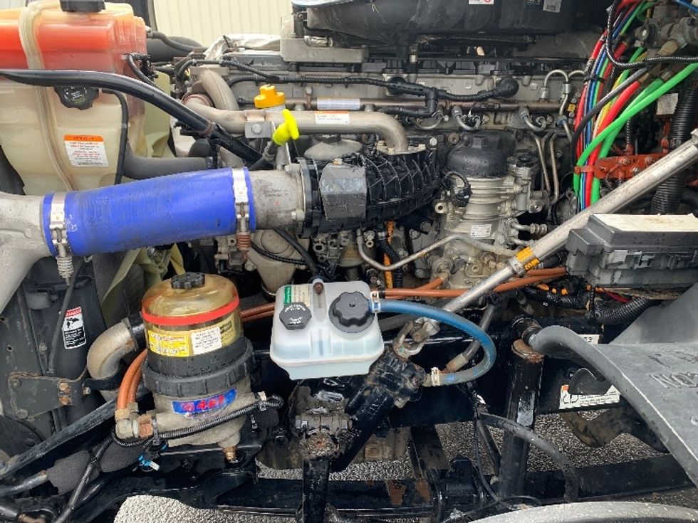 Day Cab Tractor-Heavy Duty Tractors-Freightliner-2020-Cascadia 12564ST-Pottsville-PA-390,102\n\t\tmiles-$ 42,750 - Image 16