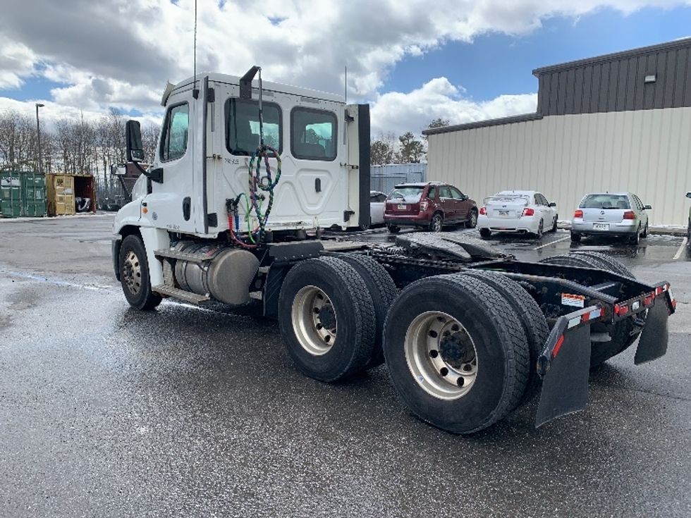 Day Cab Tractor-Heavy Duty Tractors-Freightliner-2020-Cascadia 12564ST-Pottsville-PA-390,102\n\t\tmiles-$ 42,750 - Image 5