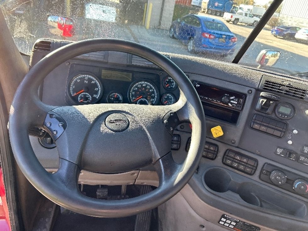 Day Cab Tractor-Heavy Duty Tractors-Freightliner-2020-Cascadia 12564ST-Saginaw-MI-485,881\n\t\tmiles-$ 45,500 - Image 11