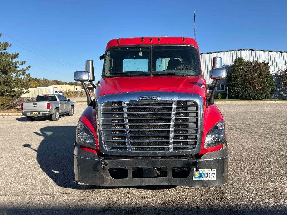 Day Cab Tractor-Heavy Duty Tractors-Freightliner-2020-Cascadia 12564ST-Saginaw-MI-485,881\n\t\tmiles-$ 45,500 - Image 2