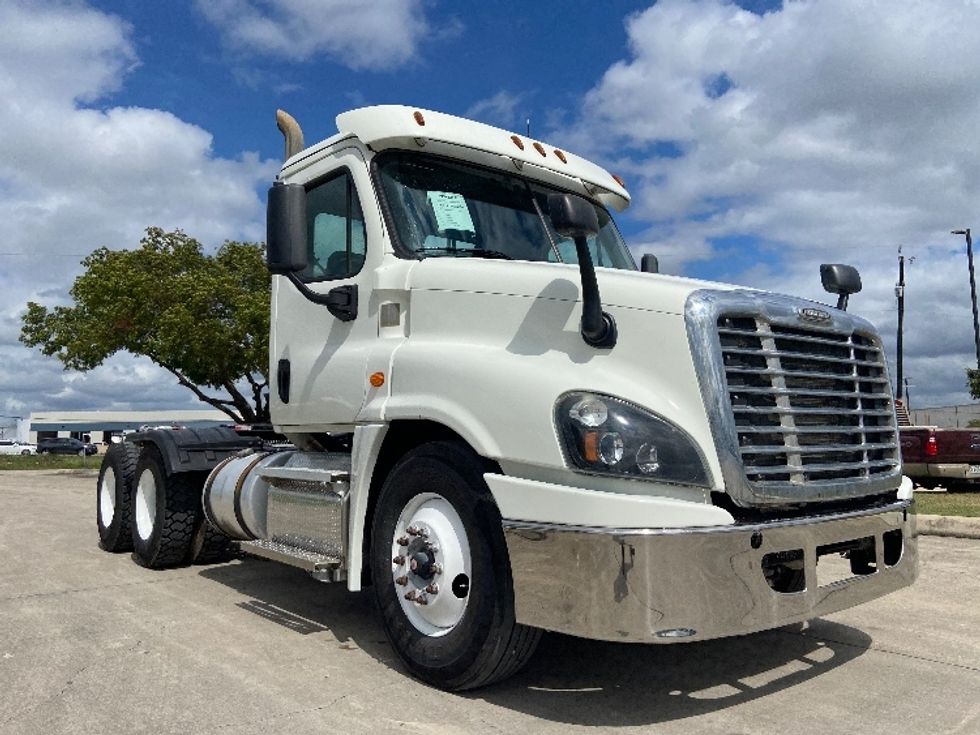 Day Cab Tractor-Heavy Duty Tractors-Freightliner-2020-Cascadia 12564ST-San Antonio-TX-346,529\n\t\tmiles-$ 50,250 - Image 1