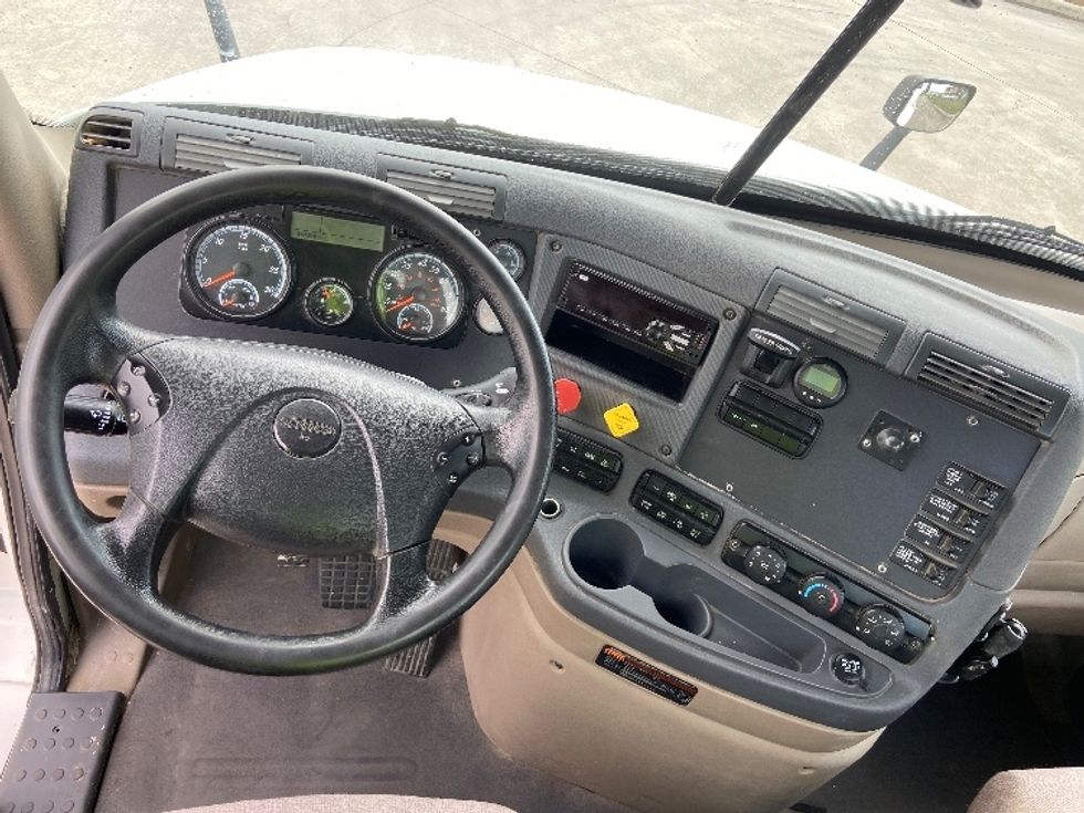 Day Cab Tractor-Heavy Duty Tractors-Freightliner-2020-Cascadia 12564ST-San Antonio-TX-346,529\n\t\tmiles-$ 50,250 - Image 11