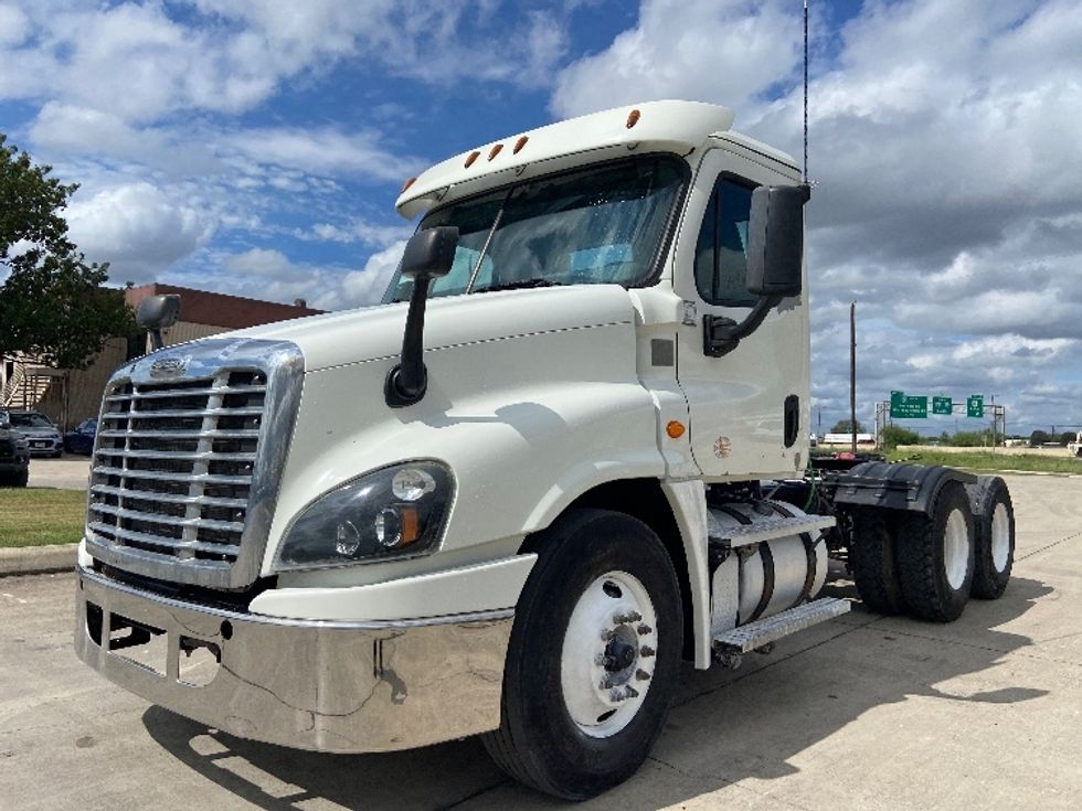 Day Cab Tractor-Heavy Duty Tractors-Freightliner-2020-Cascadia 12564ST-San Antonio-TX-346,529\n\t\tmiles-$ 50,250 - Image 3