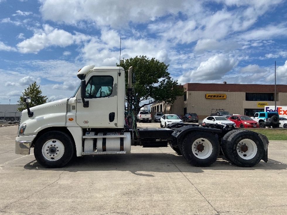 Day Cab Tractor-Heavy Duty Tractors-Freightliner-2020-Cascadia 12564ST-San Antonio-TX-346,529\n\t\tmiles-$ 50,250 - Image 4