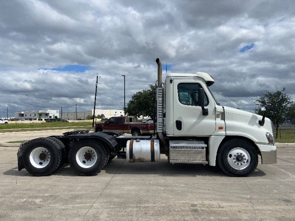 Day Cab Tractor-Heavy Duty Tractors-Freightliner-2020-Cascadia 12564ST-San Antonio-TX-346,529\n\t\tmiles-$ 50,250 - Image 8