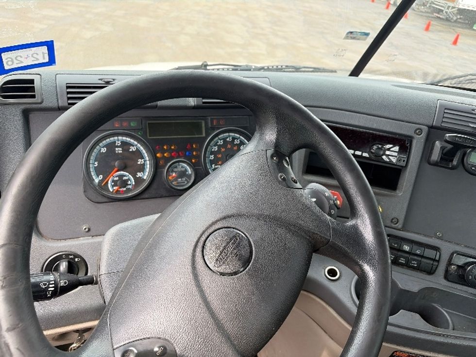 Day Cab Tractor-Heavy Duty Tractors-Freightliner-2020-Cascadia 12564ST-San Antonio-TX-359,823\n\t\tmiles-$ 47,750 - Image 11