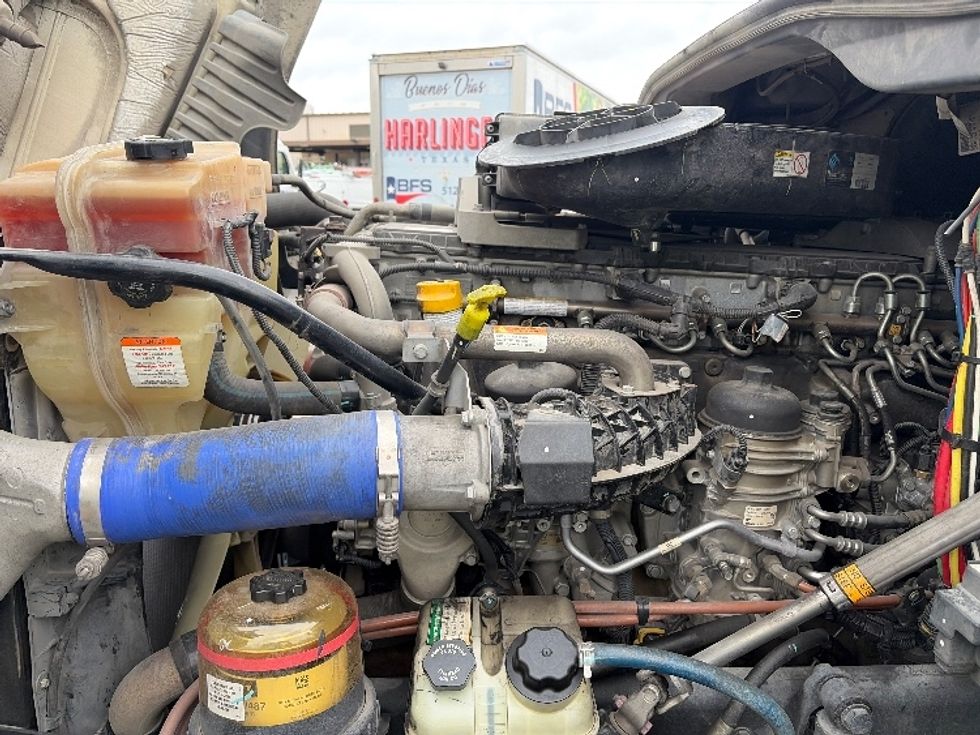 Day Cab Tractor-Heavy Duty Tractors-Freightliner-2020-Cascadia 12564ST-San Antonio-TX-359,823\n\t\tmiles-$ 47,750 - Image 16