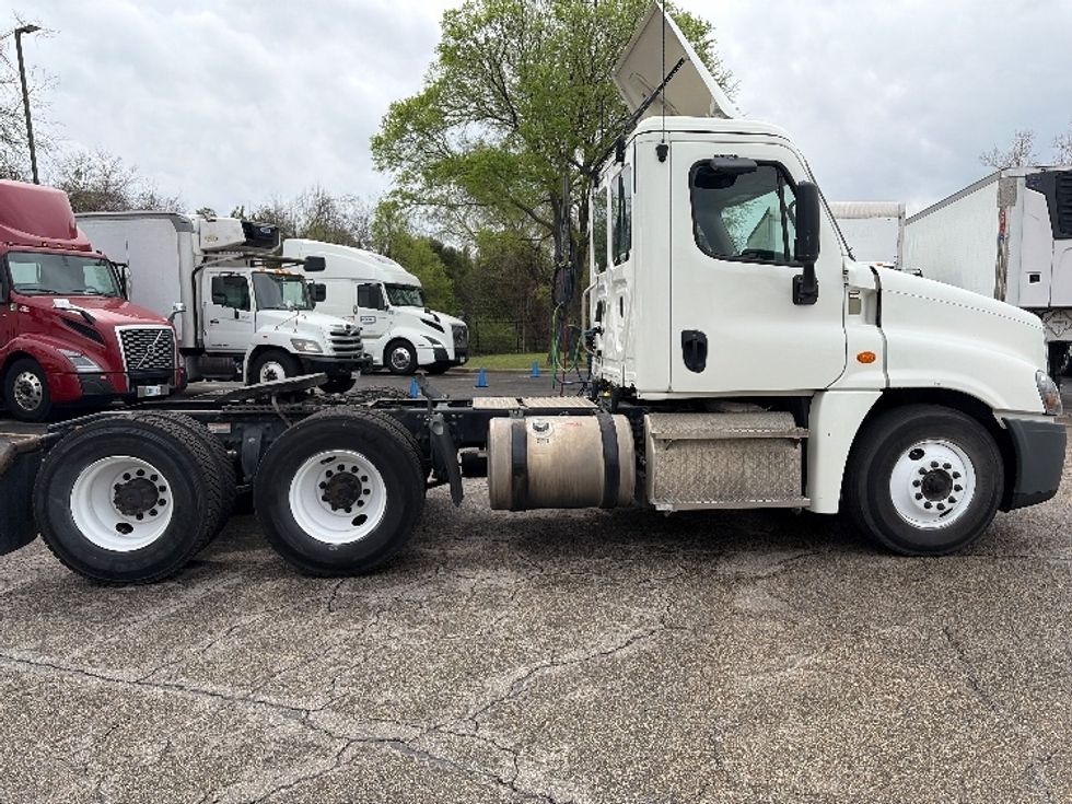 Day Cab Tractor-Heavy Duty Tractors-Freightliner-2020-Cascadia 12564ST-San Antonio-TX-359,823\n\t\tmiles-$ 47,750 - Image 8