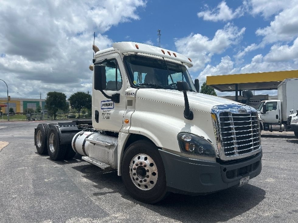 Day Cab Tractor-Heavy Duty Tractors-Freightliner-2020-Cascadia 12564ST-San Antonio-TX-372,290\n\t\tmiles-$ 51,750 - Image 1