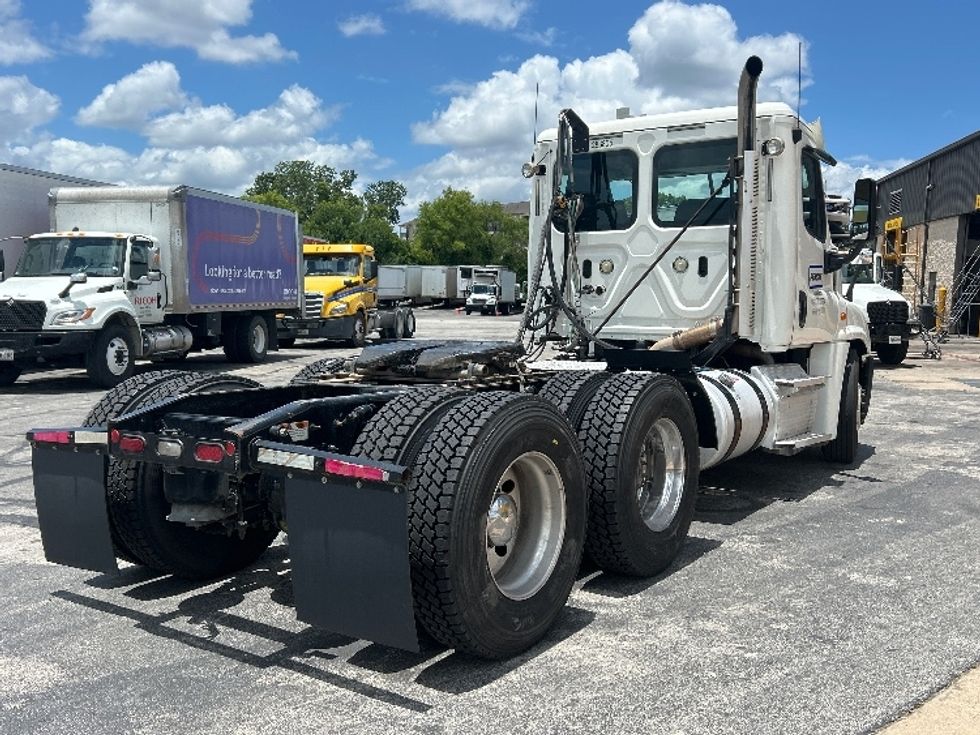 Day Cab Tractor-Heavy Duty Tractors-Freightliner-2020-Cascadia 12564ST-San Antonio-TX-385,833\n\t\tmiles-$ 51,000 - Image 7