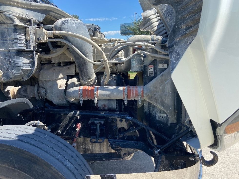 Day Cab Tractor-Heavy Duty Tractors-Freightliner-2020-Cascadia 12564ST-San Antonio-TX-386,300\n\t\tmiles-$ 45,000 - Image 15