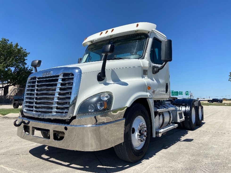 Day Cab Tractor-Heavy Duty Tractors-Freightliner-2020-Cascadia 12564ST-San Antonio-TX-386,300\n\t\tmiles-$ 45,000 - Image 3