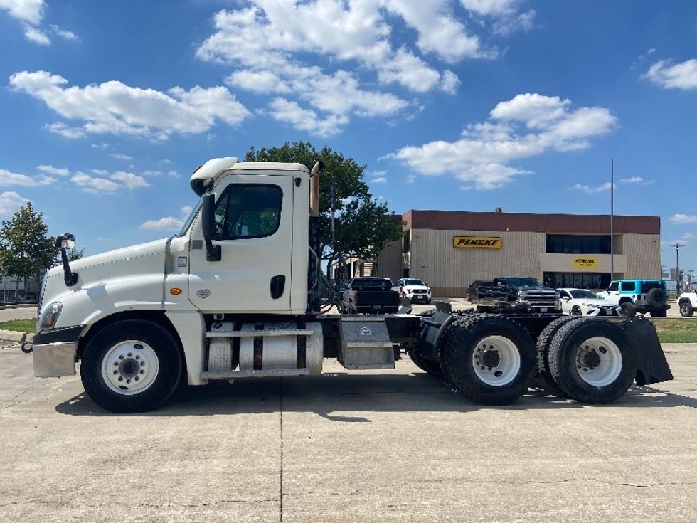 Day Cab Tractor-Heavy Duty Tractors-Freightliner-2020-Cascadia 12564ST-San Antonio-TX-413,867\n\t\tmiles-$ 43,500 - Image 4