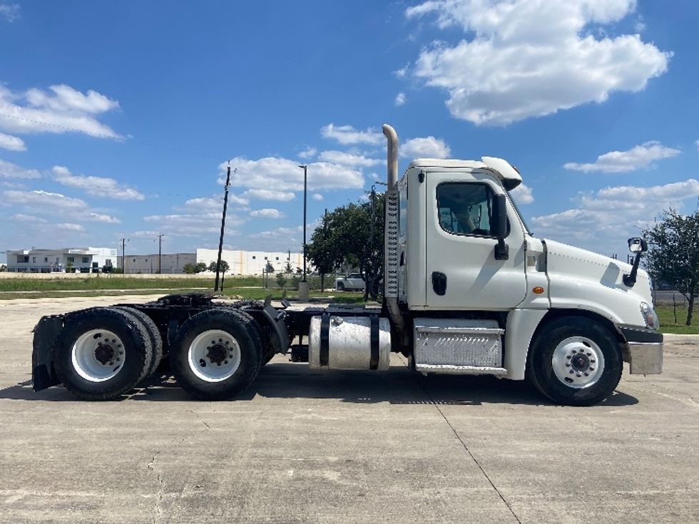 Day Cab Tractor-Heavy Duty Tractors-Freightliner-2020-Cascadia 12564ST-San Antonio-TX-413,867\n\t\tmiles-$ 43,500 - Image 8