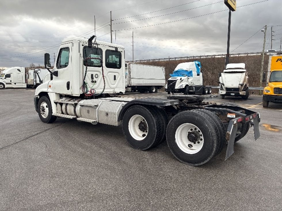 Day Cab Tractor-Heavy Duty Tractors-Freightliner-2020-Cascadia 12564ST-South Bend-IN-668,020\n\t\tmiles-$ 30,250 - Image 5