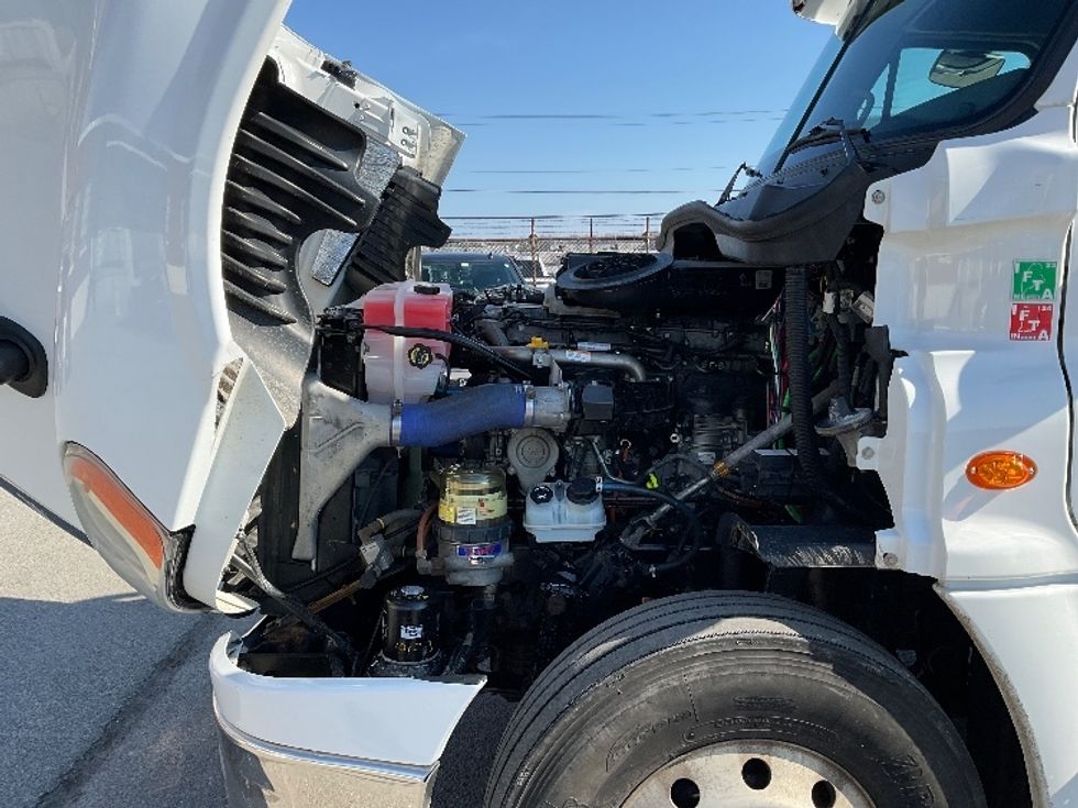 Day Cab Tractor-Heavy Duty Tractors-Freightliner-2020-Cascadia 12564ST-South Portland-ME-337,323\n\t\tmiles-$ 36,000 - Image 16