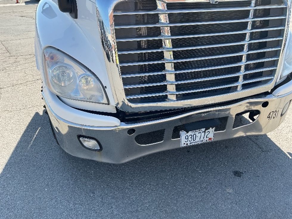 Day Cab Tractor-Heavy Duty Tractors-Freightliner-2020-Cascadia 12564ST-South Portland-ME-337,323\n\t\tmiles-$ 36,000 - Image 20