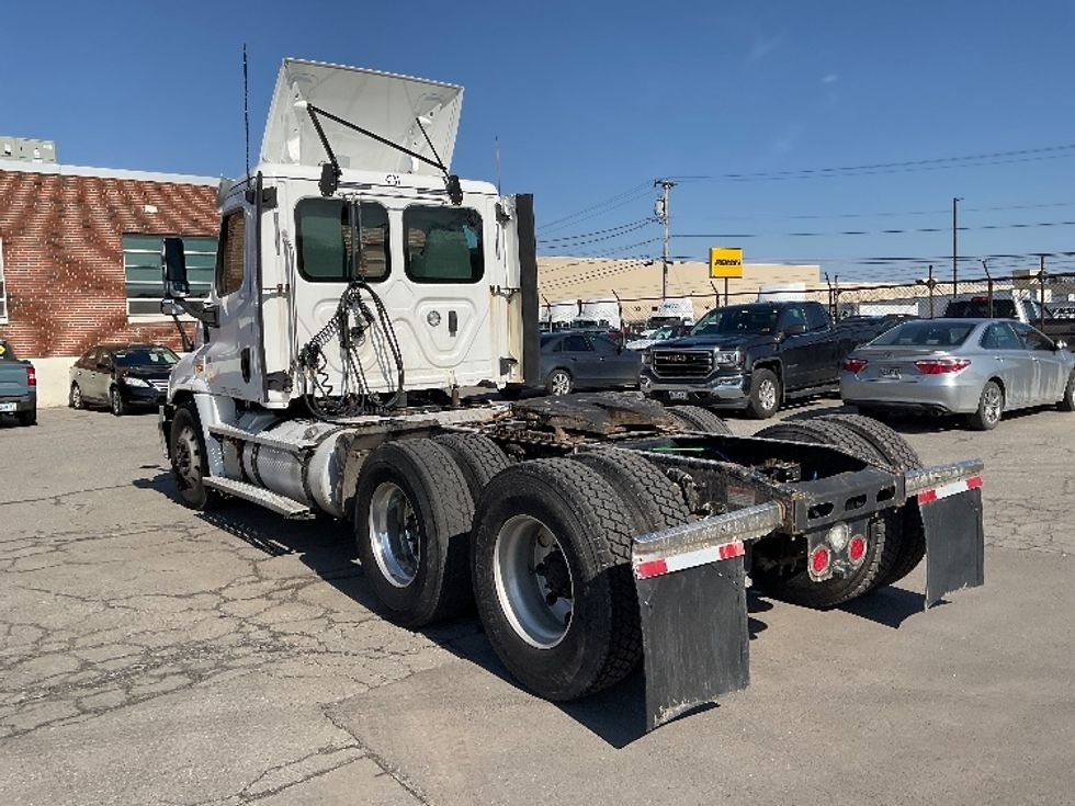 Day Cab Tractor-Heavy Duty Tractors-Freightliner-2020-Cascadia 12564ST-South Portland-ME-337,323\n\t\tmiles-$ 36,000 - Image 5
