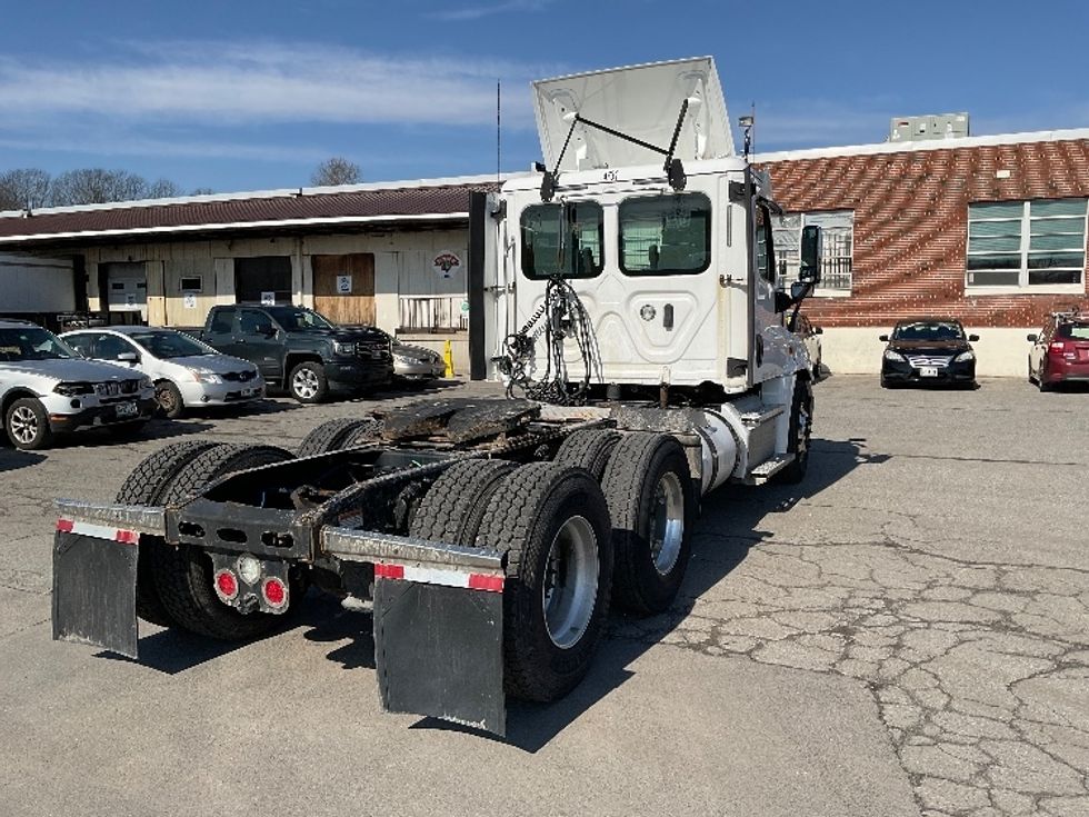 Day Cab Tractor-Heavy Duty Tractors-Freightliner-2020-Cascadia 12564ST-South Portland-ME-337,323\n\t\tmiles-$ 36,000 - Image 7