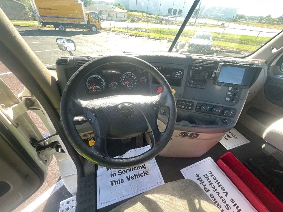 Day Cab Tractor-Heavy Duty Tractors-Freightliner-2020-Cascadia 12564ST-Spartanburg-SC-347,662\n\t\tmiles-$ 50,250 - Image 11