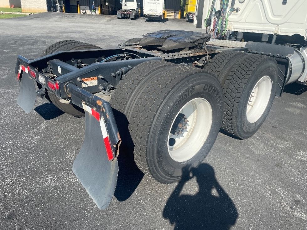 Day Cab Tractor-Heavy Duty Tractors-Freightliner-2020-Cascadia 12564ST-Spartanburg-SC-347,662\n\t\tmiles-$ 50,250 - Image 18