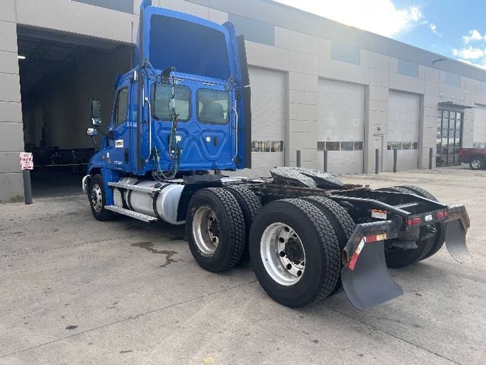 Day Cab Tractor-Heavy Duty Tractors-Freightliner-2020-Cascadia 12564ST-Sturtevant-WI-283,720\n\t\tmiles-$ 69,500 - Image 5