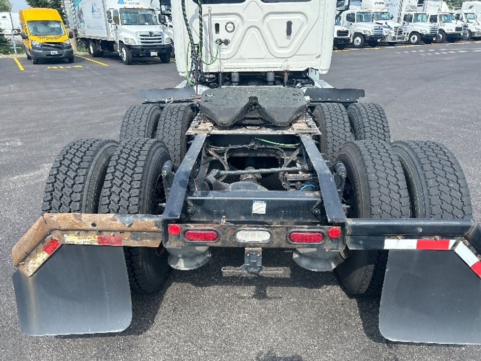 Day Cab Tractor-Heavy Duty Tractors-Freightliner-2020-Cascadia 12564ST-Sturtevant-WI-438,967\n\t\tmiles-$ 40,250 - Image 6