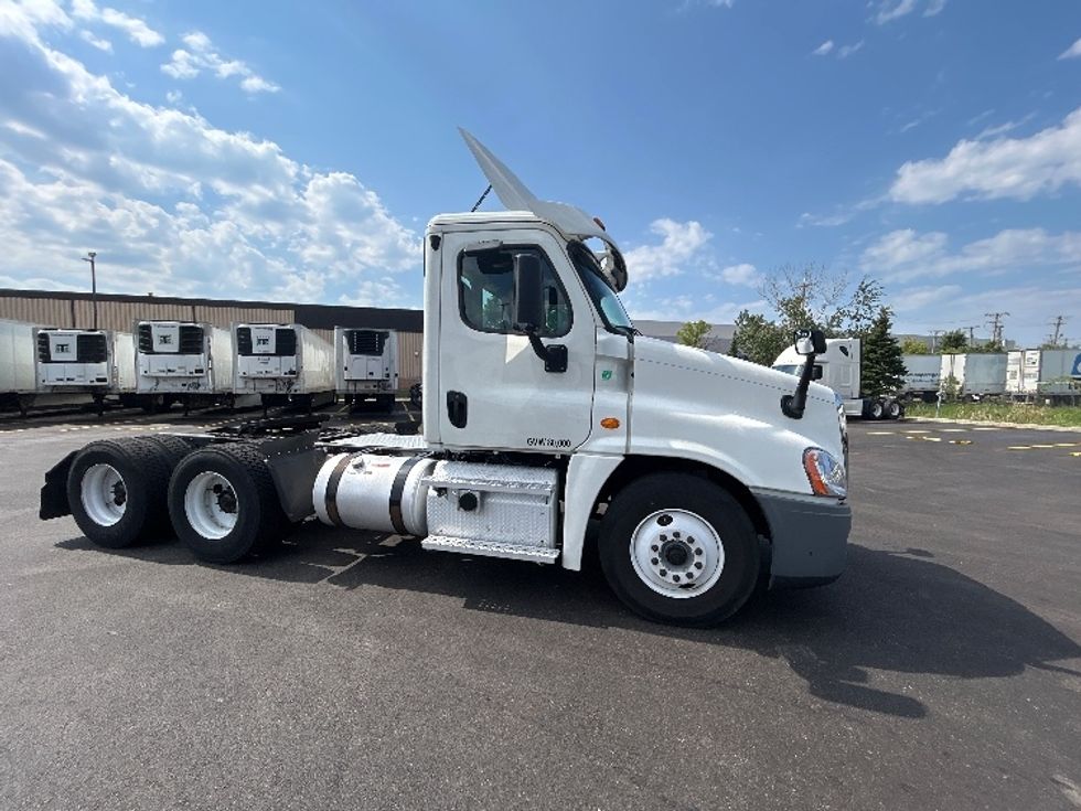 Day Cab Tractor-Heavy Duty Tractors-Freightliner-2020-Cascadia 12564ST-Sturtevant-WI-438,967\n\t\tmiles-$ 40,250 - Image 8