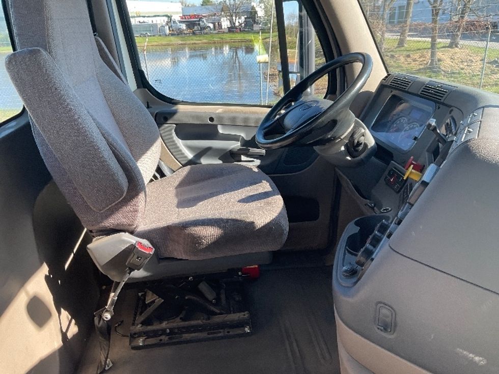 Day Cab Tractor-Heavy Duty Tractors-Freightliner-2020-Cascadia 12564ST-Swedesboro-NJ-146,473\n\t\tmiles-$ 57,000 - Image 14