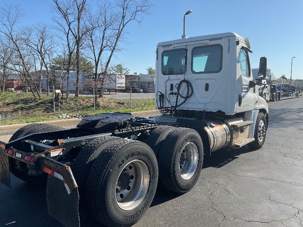 Day Cab Tractor-Heavy Duty Tractors-Freightliner-2020-Cascadia 12564ST-Swedesboro-NJ-146,473\n\t\tmiles-$ 57,000 - Image 7
